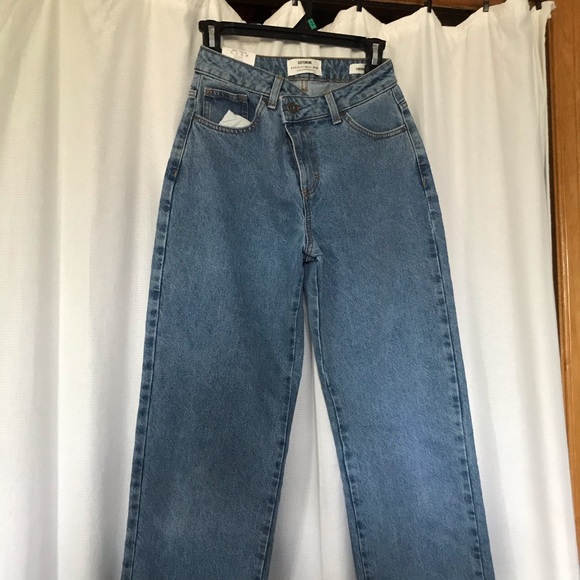 Cotton On Asymmetric Jeans - Picture 2 of 9